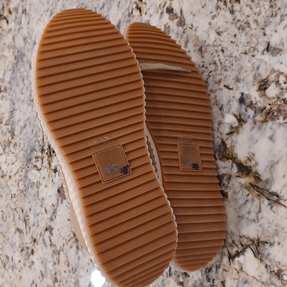 Dolce Vita Women's Dolen Nylon Patform Sneaker in Dune  NEW Size 9.5 - Picture 15 of 16